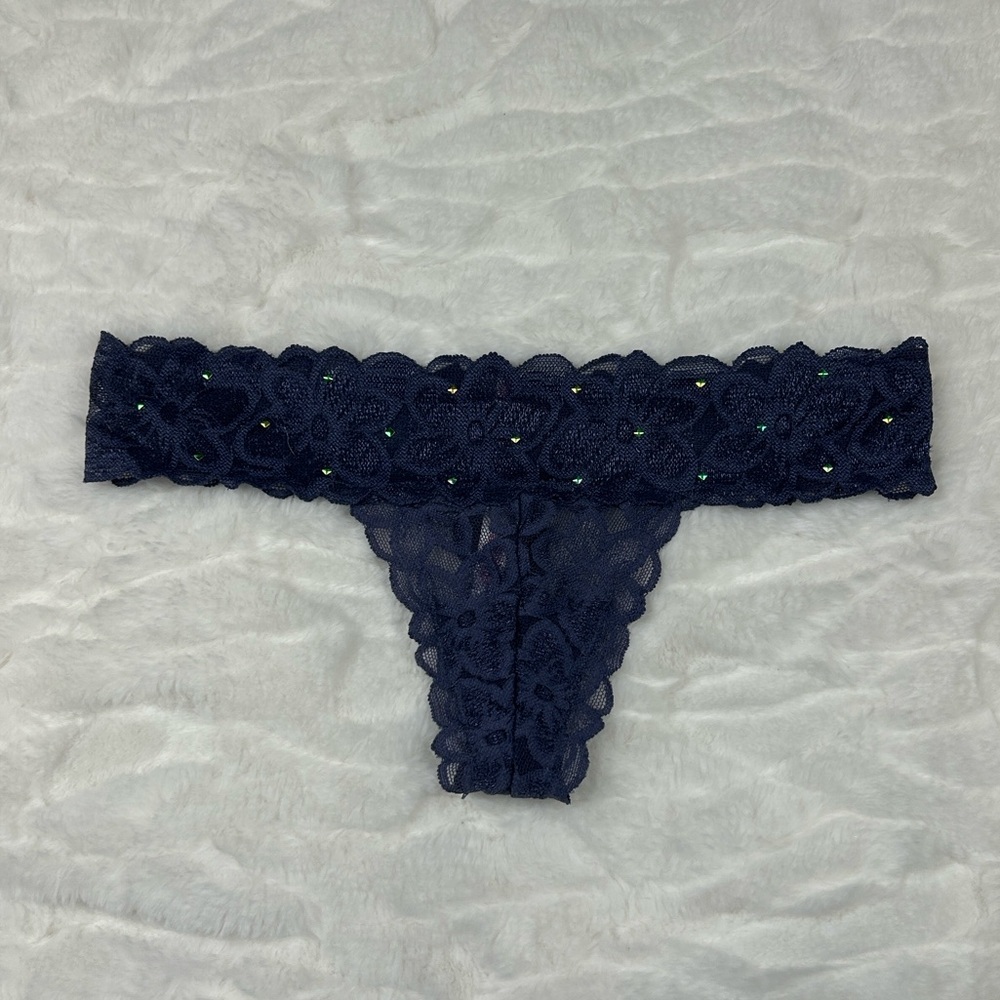 2014 PINK Victoria’s Secret Extra Low Rise Thong Panty S